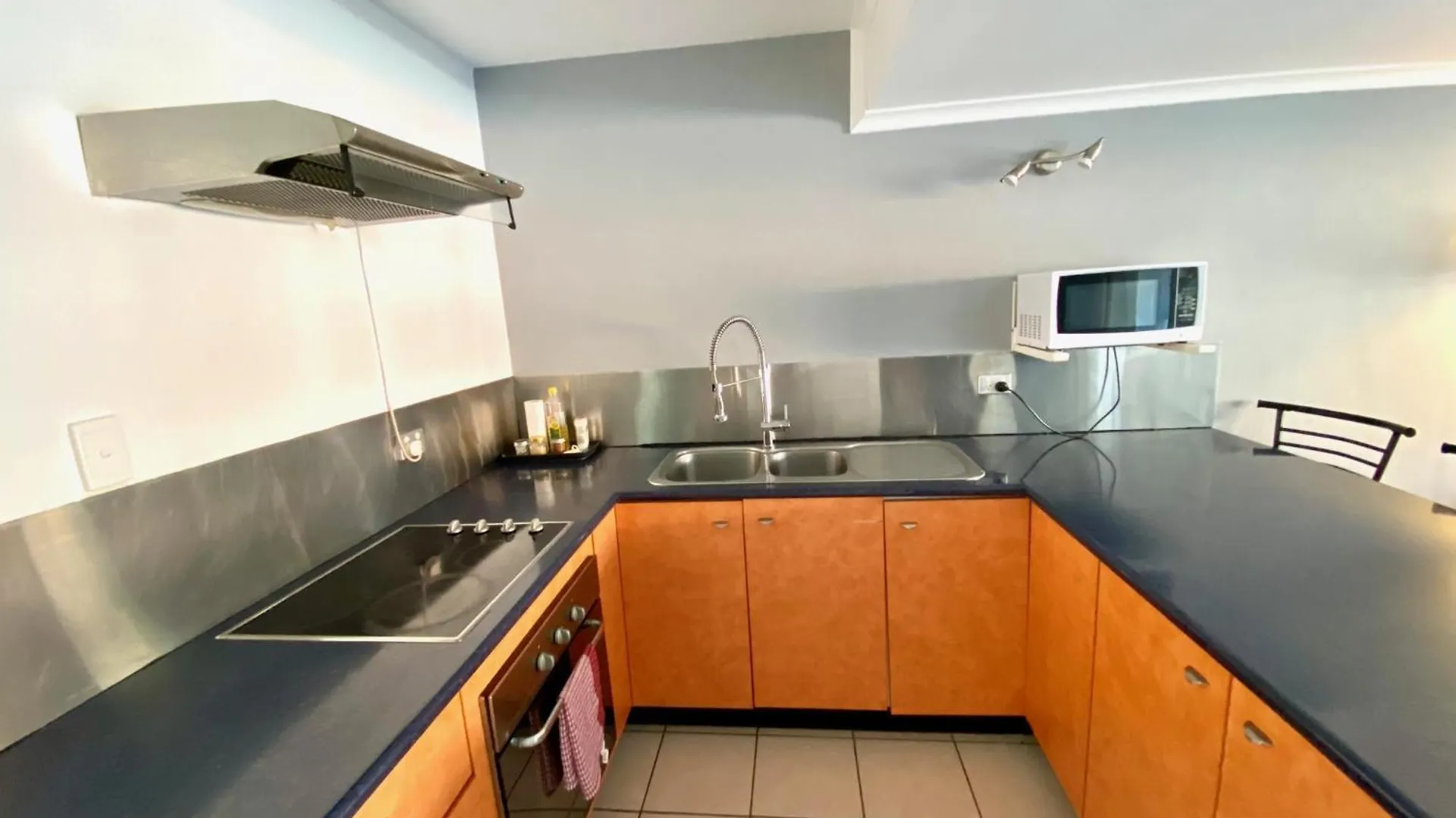 Reef Gateway Apartments Cairns Aparthotel