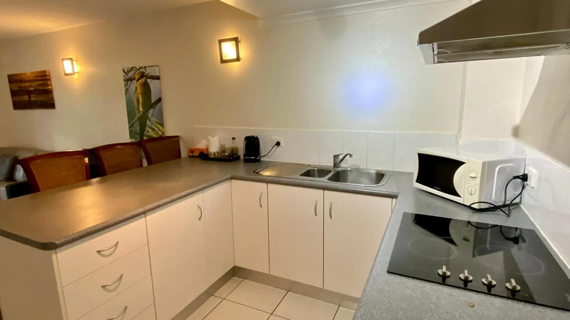 Reef Gateway Apartments Кэрнс 4*,  Австралия