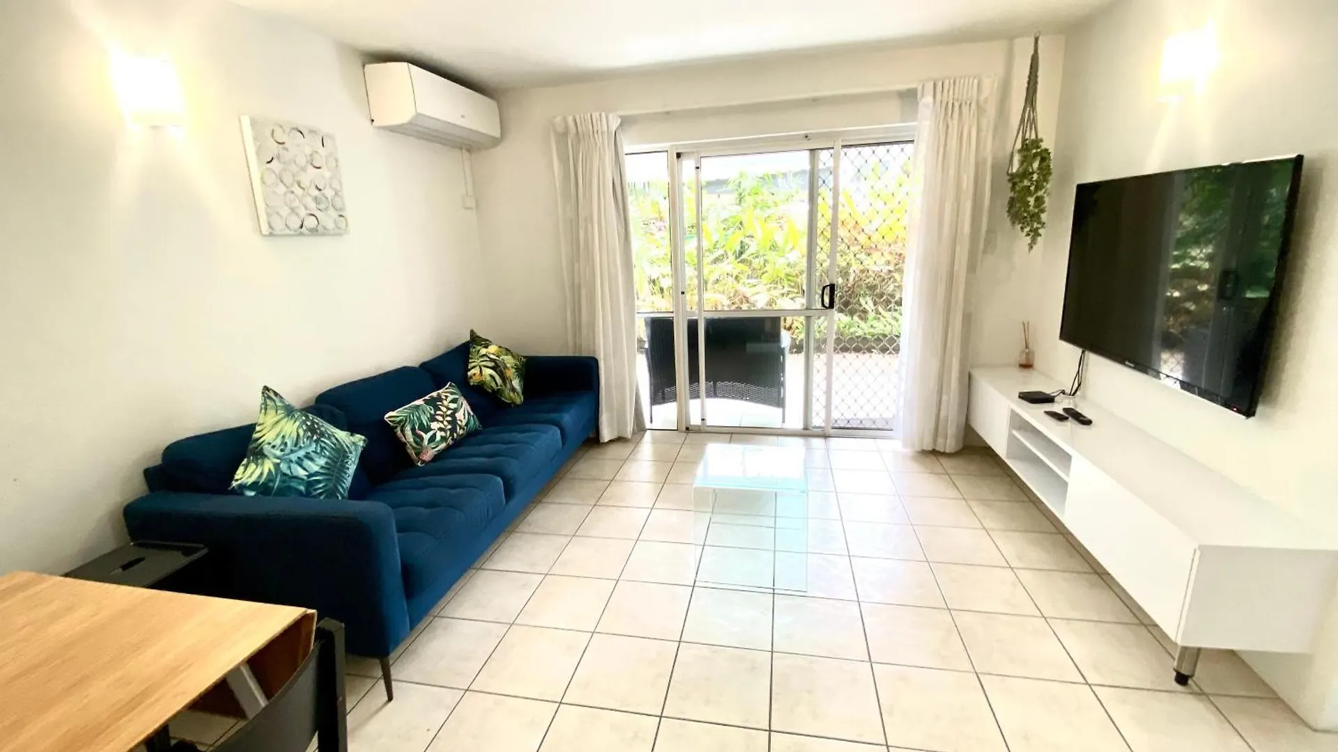 Reef Gateway Apartments Кэрнс