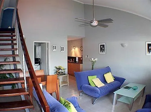 Апарт-отель Reef Gateway Apartments Кэрнс